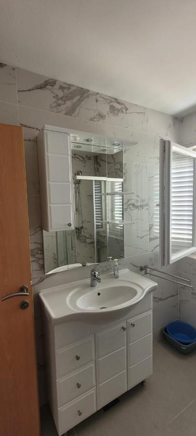 Apartments San Lovište エクステリア 写真