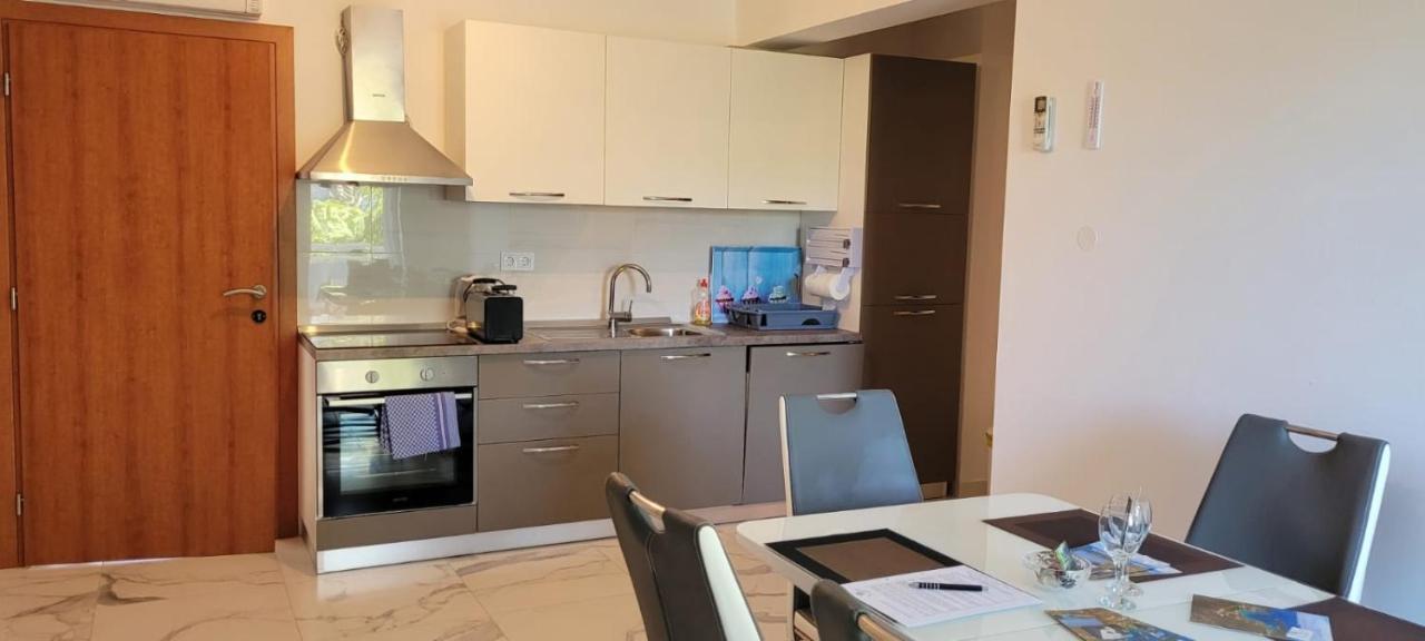 Apartments San Lovište エクステリア 写真